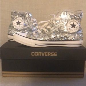 Showstopping sequined Converse!